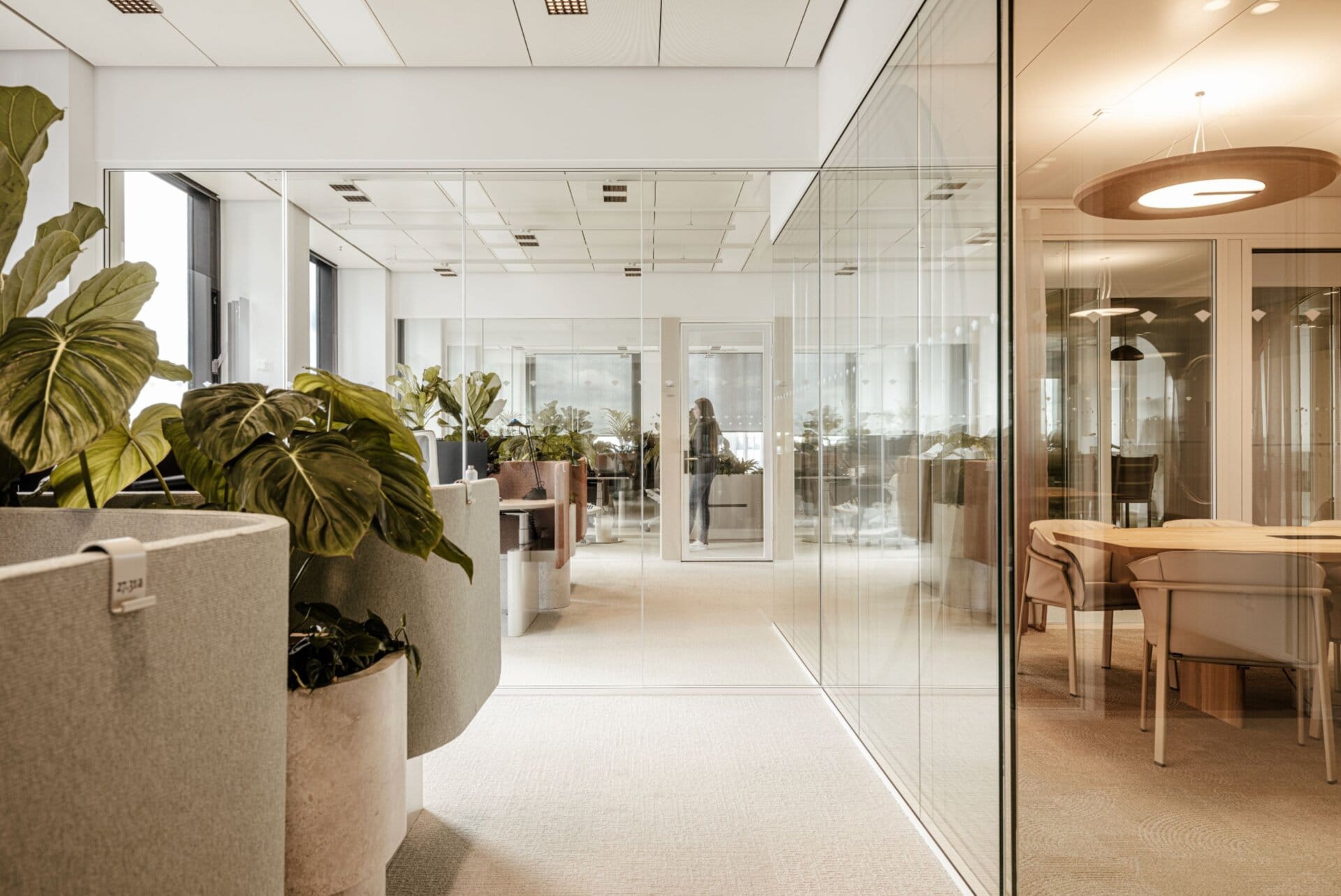 PARTITION SYSTEMS AND INTERIOR SOLUTIONS FOR EVERY WORKSPACE

